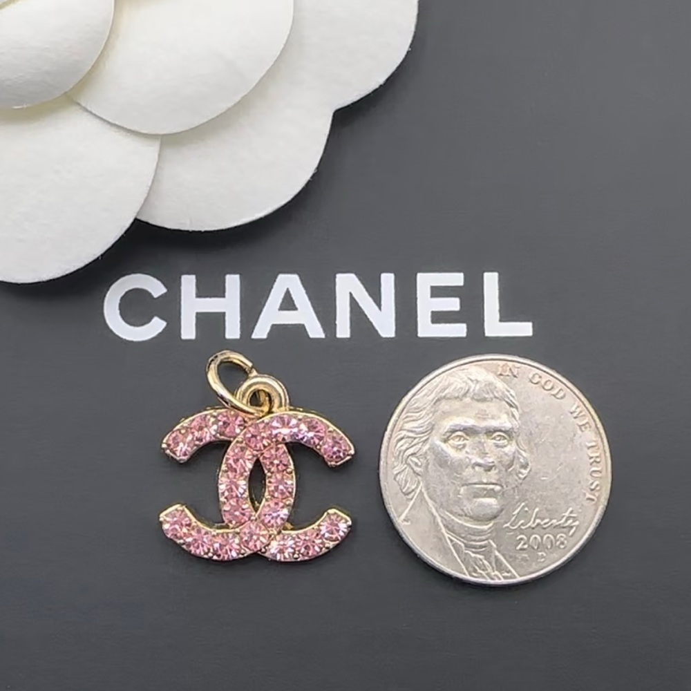 AUTHENTIC CHANEL PINK RHINESTONE CC GOLD TONE ZIPPER PULL PENDANT